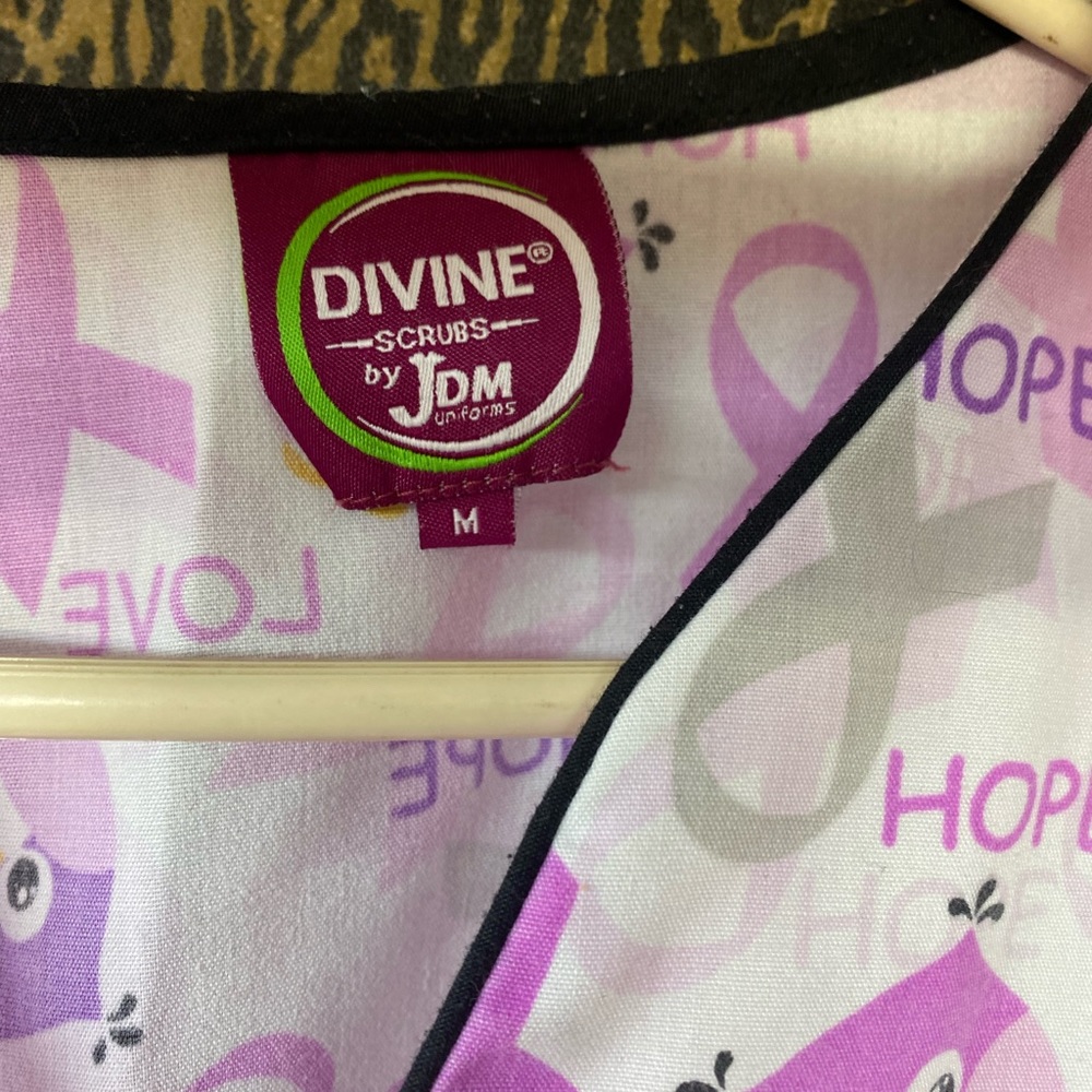 OWL SCRUB TOP - Picture 3 of 3